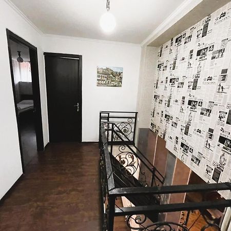 Georgian Guest House On Asatiani Tbilisi Eksteriør billede