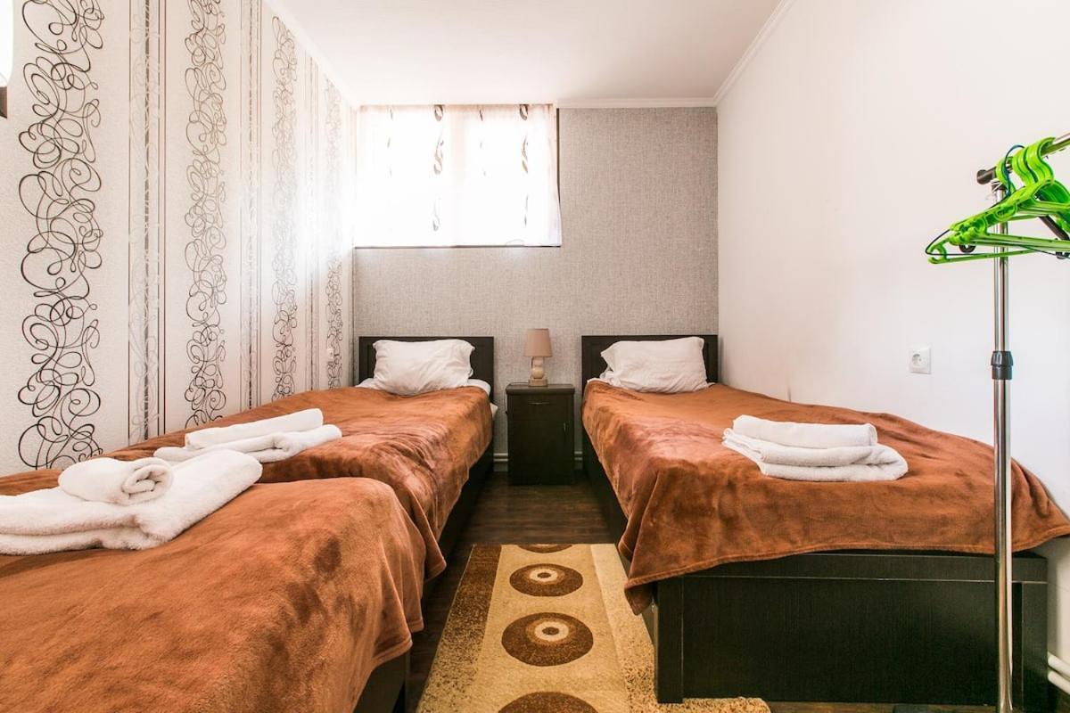 Georgian Guest House On Asatiani Tbilisi Eksteriør billede